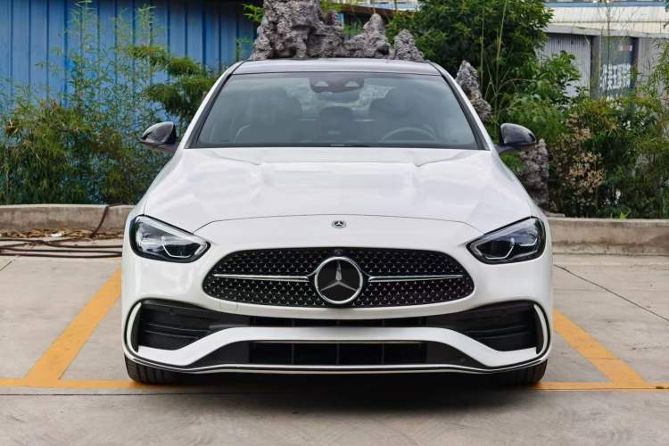 Used Mercedes-Benz C-Class 2025 C 260 L Obsidian Night Sport Edition Exterior 2