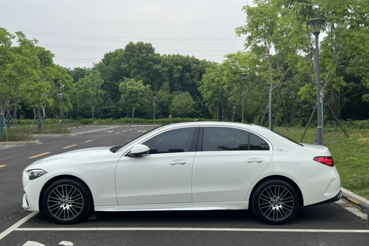 Used Mercedes-Benz C-Class 2025 Facelift C 260 L Sport Edition Exterior 3