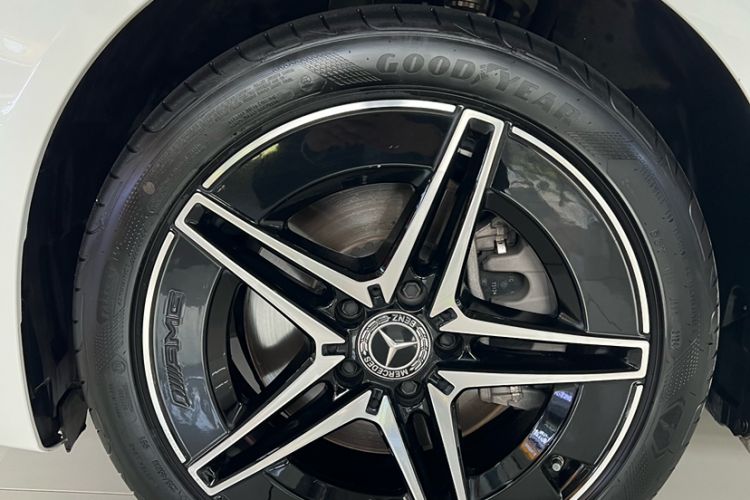 Used Mercedes-Benz C-Class 2025 C 260 L Obsidian Night Sport Edition Exterior 3