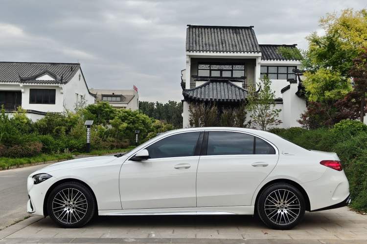 Used Mercedes-Benz C-Class 2025 Facelift C 260 L Sport Edition Exterior 3
