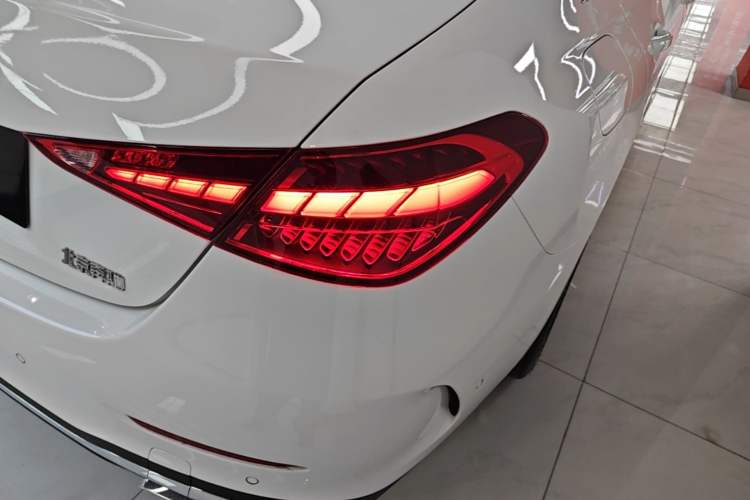 Used Mercedes-Benz C-Class 2025 Facelift C 260 L Sport Edition Exterior 3