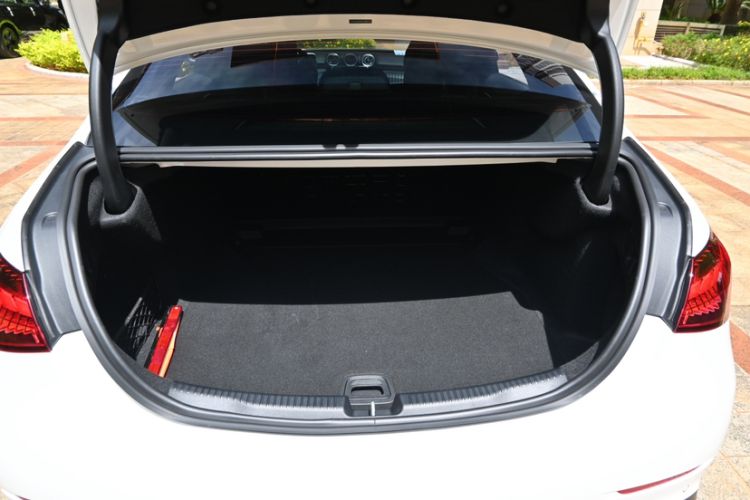 Used Mercedes-Benz C-Class 2025 C 260 L Sport Edition Exterior 3