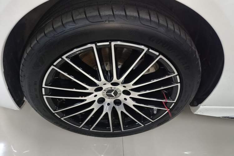 Used Mercedes-Benz C-Class 2025 Facelift C 260 L Sport Edition Exterior 4