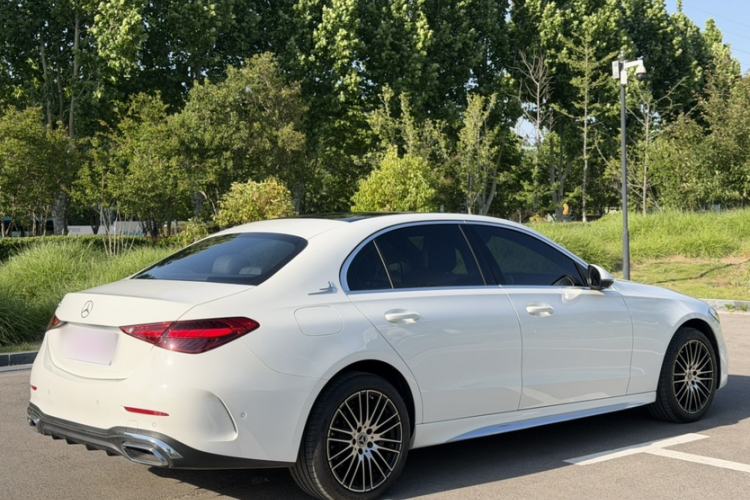 Used Mercedes-Benz C-Class 2025 Facelift C 260 L Sport Edition Exterior 4