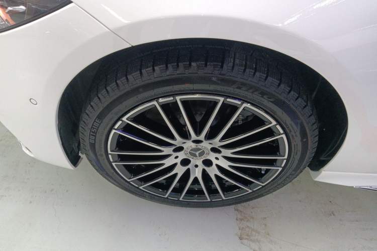 Used Mercedes-Benz C-Class 2025 Facelift C 260 L Sport Edition Exterior 4