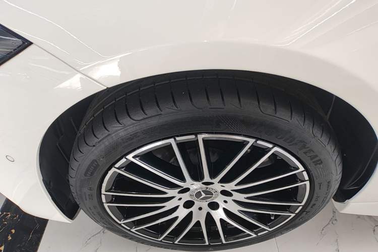 Used Mercedes-Benz C-Class 2025 Facelift C 260 L Sport Edition Exterior 4