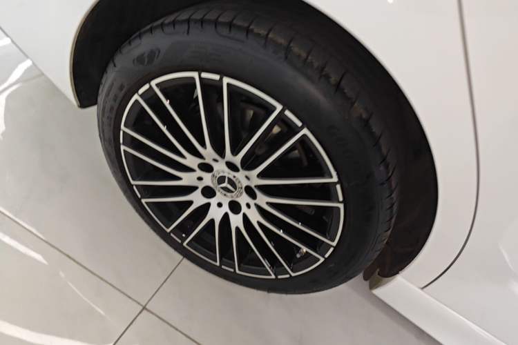 Used Mercedes-Benz C-Class 2025 Facelift C 260 L Sport Edition Exterior 5