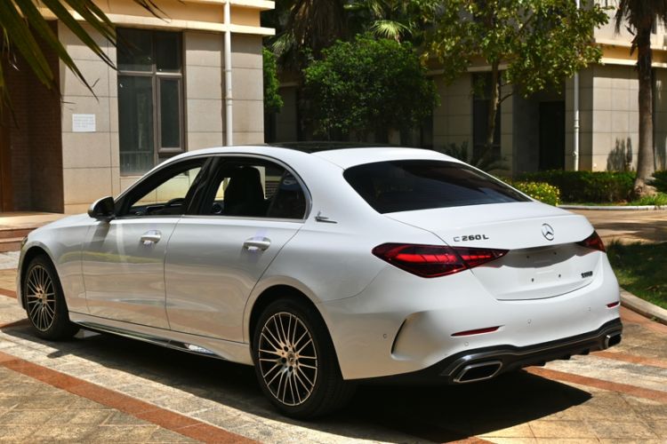 Used Mercedes-Benz C-Class 2025 C 260 L Sport Edition Exterior 6