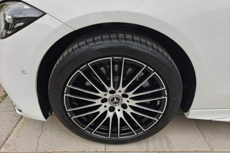 Used Mercedes-Benz C-Class 2025 Facelift C 260 L Sport Edition Exterior 7