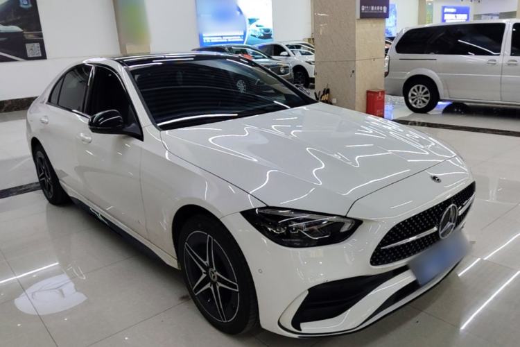 Used Mercedes-Benz C-Class 2025 Refresh C 260 L Night Edition Sports Version Front Right 45 Deg