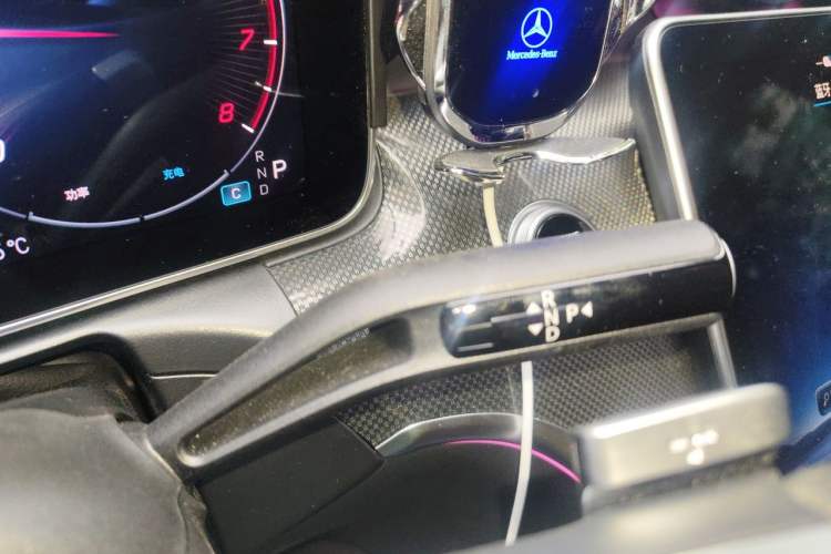 Used Mercedes-Benz C-Class 2025 C 260 L Sport Edition Gear Lever