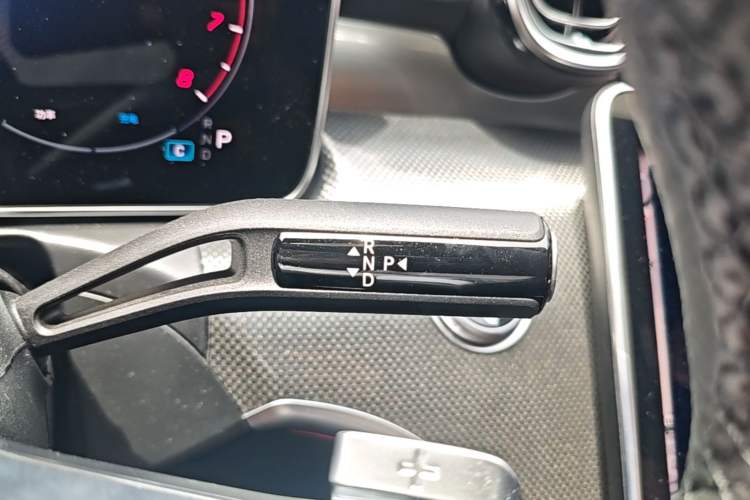 Used Mercedes-Benz C-Class 2025 Facelift C 260 L Sport Edition Gear Lever