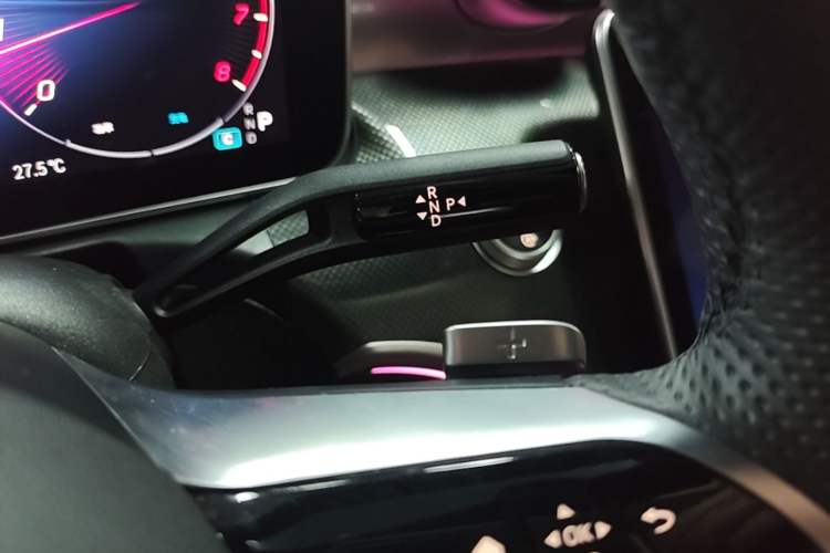 Used Mercedes-Benz C-Class 2025 Facelift C 260 L Sport Edition Gear Lever