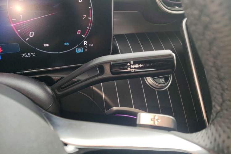 Used Mercedes-Benz C-Class 2025 C 260 L Sport Edition Gear Lever