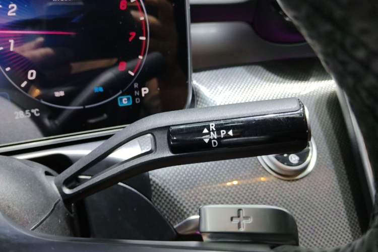 Used Mercedes-Benz C-Class 2025 Facelift C 260 L Sport Edition Gear Lever