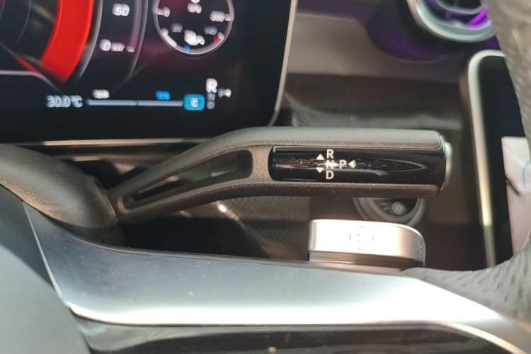 Used Mercedes-Benz C-Class 2025 Facelift C 260 L Sport Edition Gear Lever