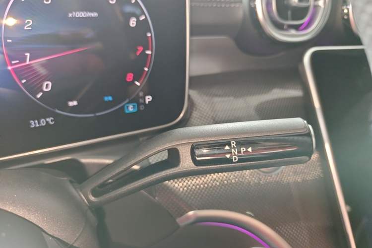 Used Mercedes-Benz C-Class 2025 Facelift C 260 L Sport Edition Gear Lever