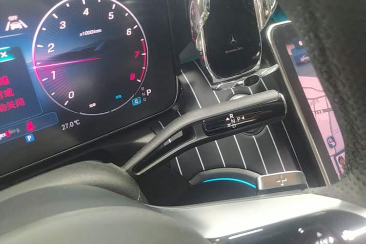 Used Mercedes-Benz C-Class 2025 C 260 L Sport Edition Gear Lever