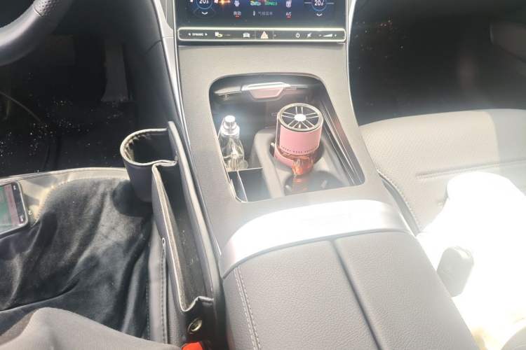 Used Mercedes-Benz C-Class 2025 C 260 L Sport Edition Gear Lever