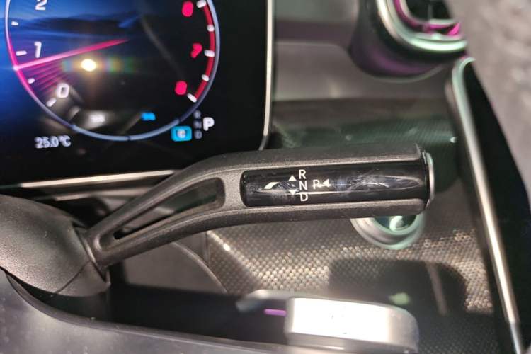 Used Mercedes-Benz C-Class 2025 Facelift C 260 L Sport Edition Gear Lever