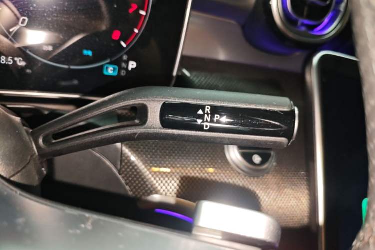 Used Mercedes-Benz C-Class 2025 Facelift C 260 L Sport Edition Gear Lever