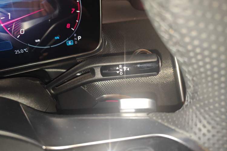 Used Mercedes-Benz C-Class 2025 Facelift C 260 L Sport Edition Gear Lever