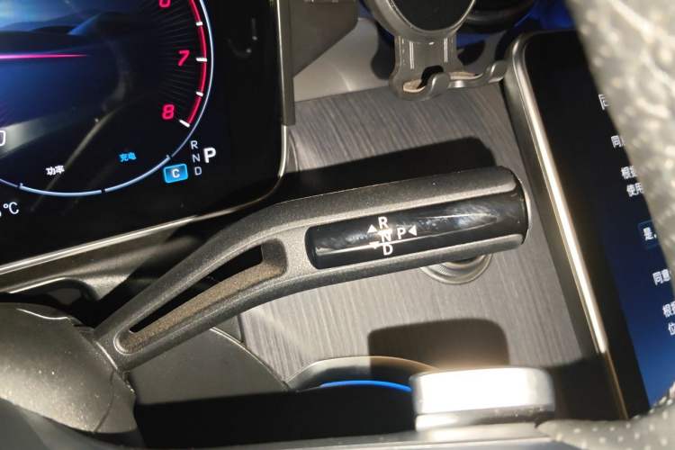 Used Mercedes-Benz C-Class 2025 Facelift C 260 L Sport Edition Gear Lever