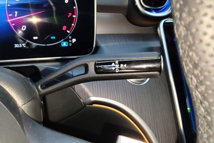 Used Mercedes-Benz C-Class 2025 Refresh C 260 L Night Edition Sports Version Gear Lever