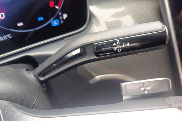 Used Mercedes-Benz C-Class 2025 Facelift C 260 L Sport Edition Gear Lever