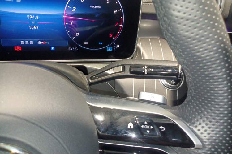 Used Mercedes-Benz C-Class 2025 C 260 L Obsidian Night Sport Edition Gear Lever