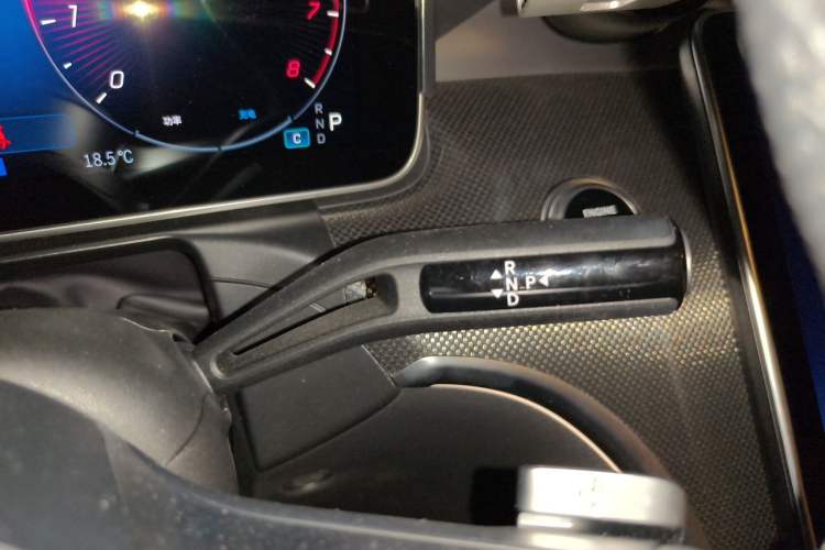 Used Mercedes-Benz C-Class 2025 Facelift C 260 L Sport Edition Gear Lever