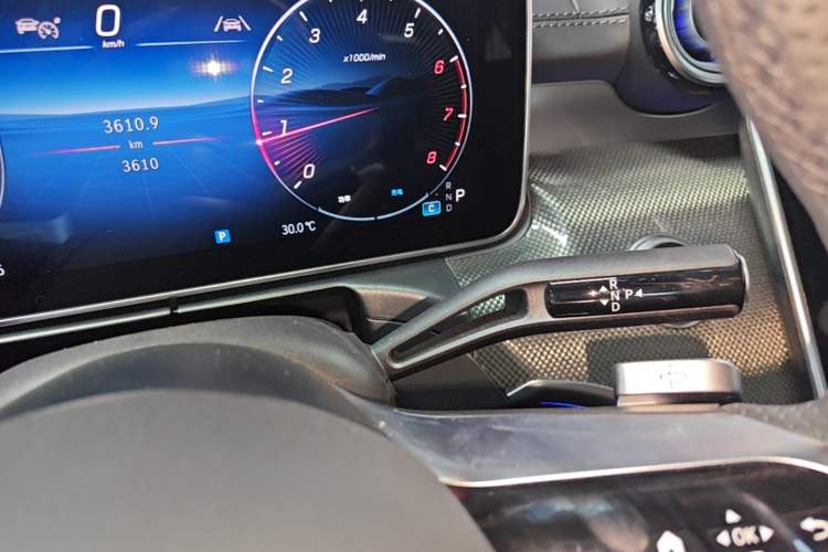 Used Mercedes-Benz C-Class 2025 Facelift C 260 L Sport Edition Gear Lever