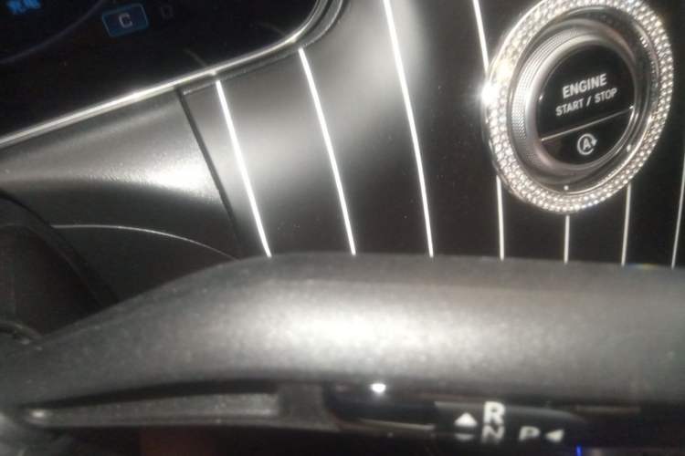 Used Mercedes-Benz C-Class 2025 C 260 L Sport Edition Gear Lever