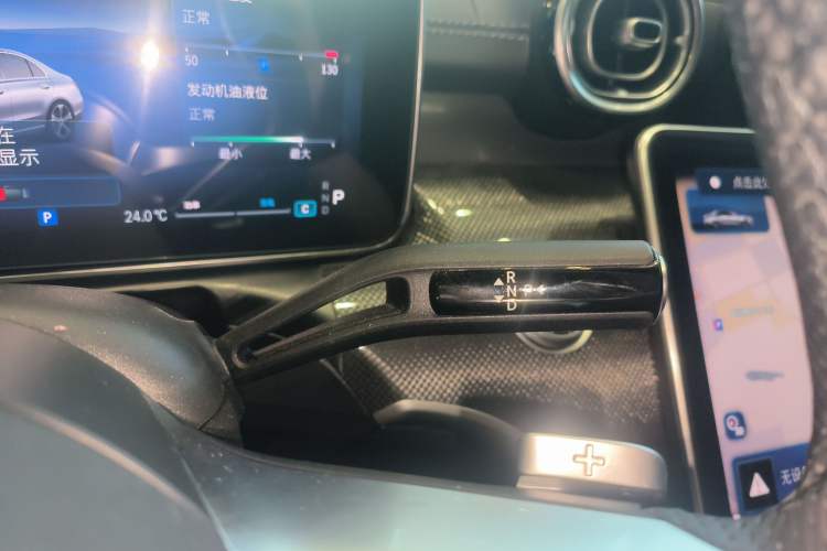 Used Mercedes-Benz C-Class 2025 Facelift C 260 L Sport Edition Gear Lever
