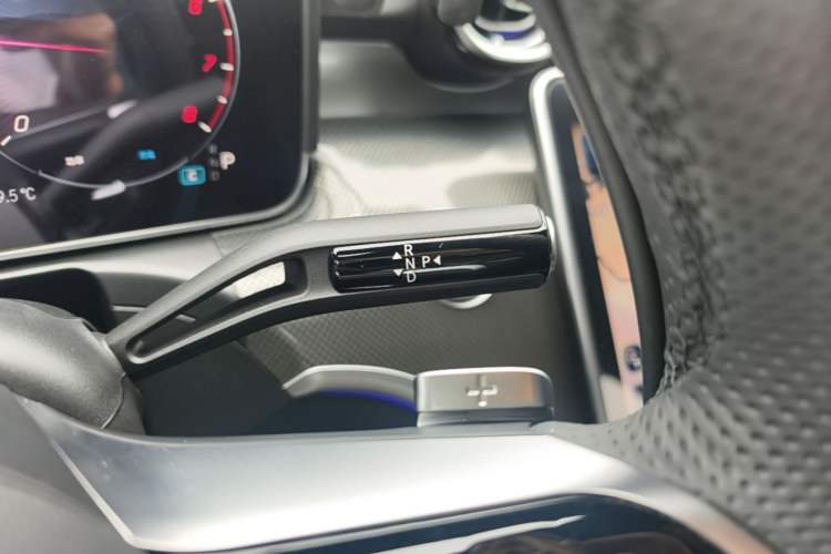 Used Mercedes-Benz C-Class 2025 Facelift C 260 L Sport Edition Gear Lever