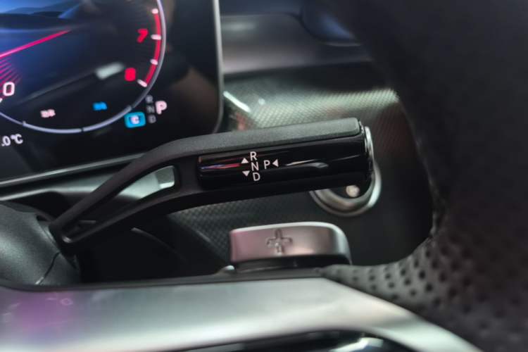 Used Mercedes-Benz C-Class 2025 Facelift C 260 L Sport Edition Gear Lever