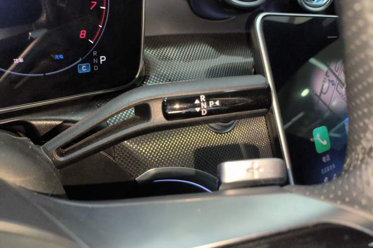 Used Mercedes-Benz C-Class 2025 C 260 L Obsidian Night Sport Edition Gear Lever