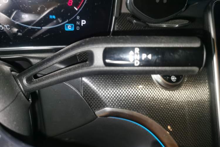 Used Mercedes-Benz C-Class 2025 Facelift C 260 L Sport Edition Gear Lever