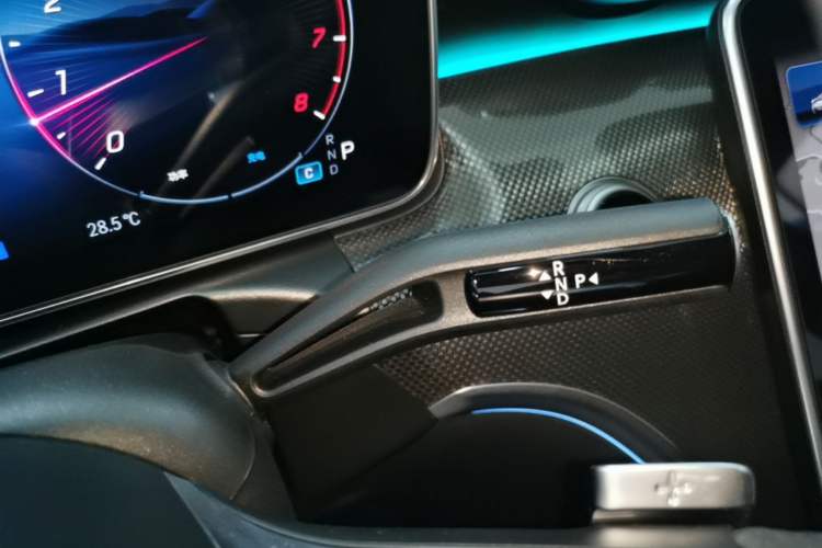 Used Mercedes-Benz C-Class 2025 Facelift C 260 L Sport Edition Gear Lever