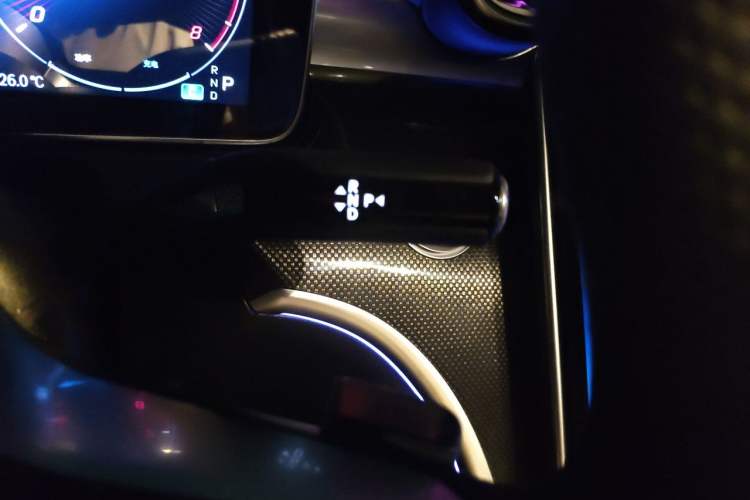 Used Mercedes-Benz C-Class 2025 C 260 L Sport Edition Gear Lever