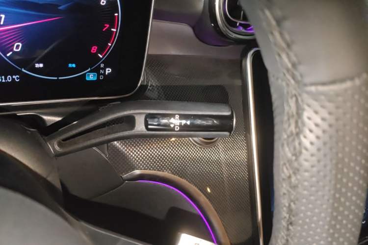 Used Mercedes-Benz C-Class 2025 Facelift C 260 L Sport Edition Gear Lever