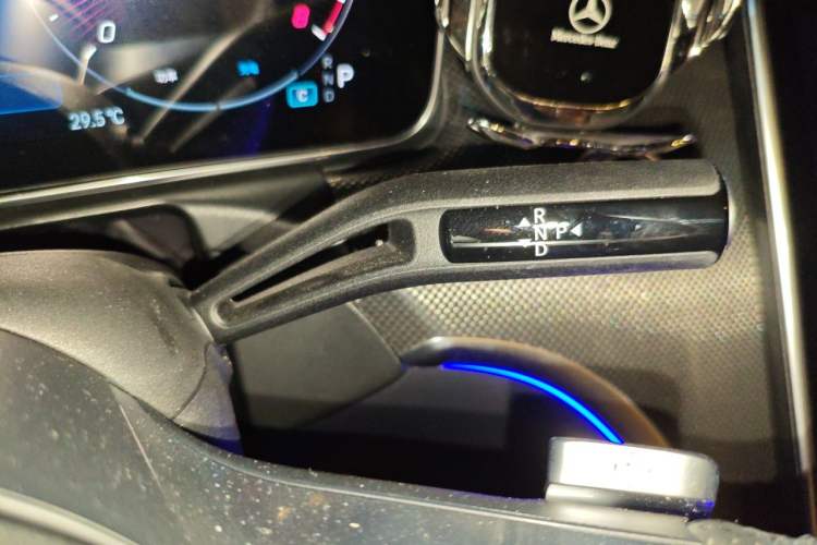 Used Mercedes-Benz C-Class 2025 Facelift C 260 L Sport Edition Gear Lever