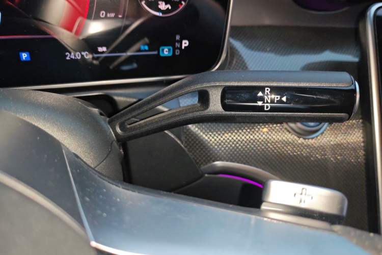 Used Mercedes-Benz C-Class 2025 C 260 L Obsidian Night Sport Edition Gear Lever