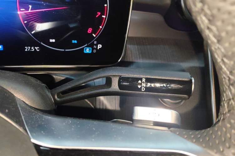 Used Mercedes-Benz C-Class 2025 C 260 L Sport Edition Gear Lever
