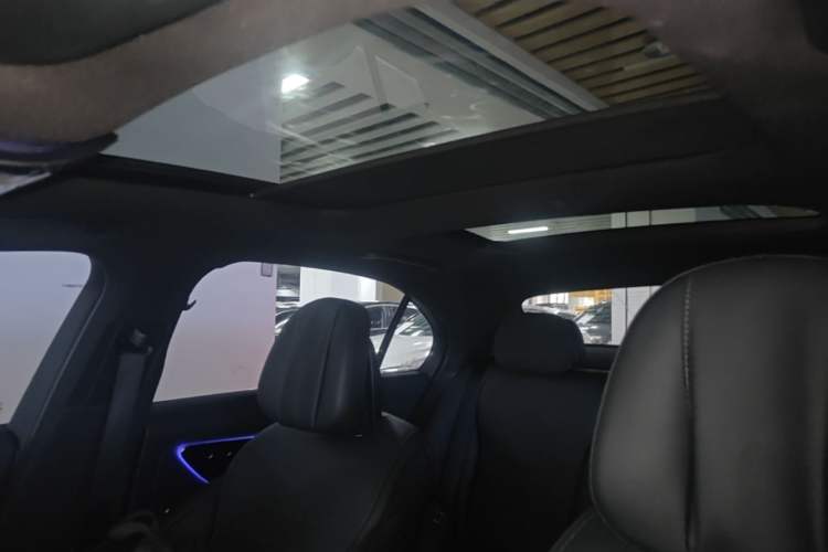 Used Mercedes-Benz C-Class 2025 C 260 L Sport Edition Headliner
