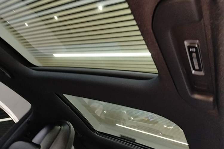 Used Mercedes-Benz C-Class 2025 Facelift C 260 L Sport Edition Headliner