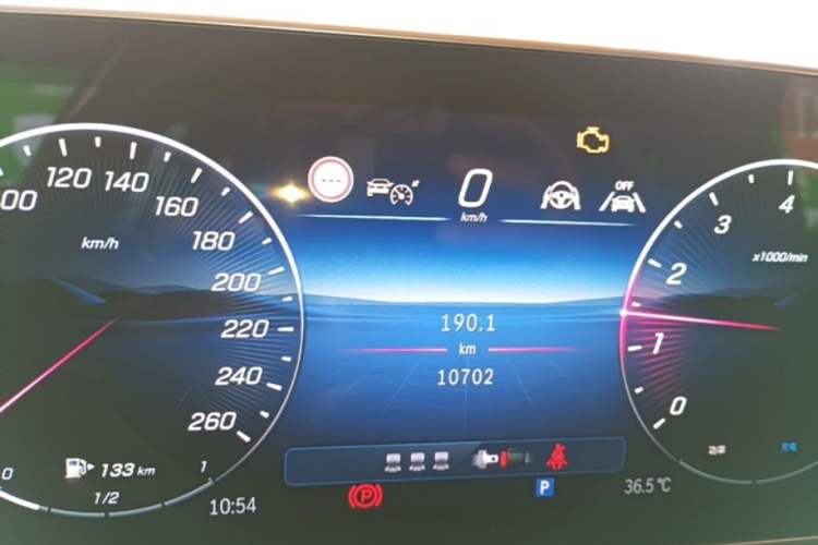 Used Mercedes-Benz C-Class 2025 C 260 L Obsidian Night Sport Edition Instrument Cluster