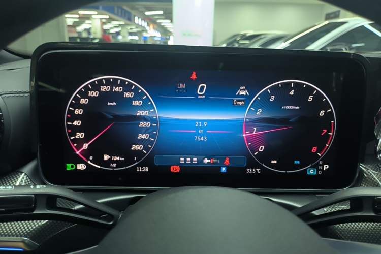 Used Mercedes-Benz C-Class 2025 Facelift C 260 L Sport Edition Instrument Cluster