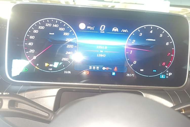 Used Mercedes-Benz C-Class 2025 C 260 L Obsidian Night Sport Edition Instrument Cluster
