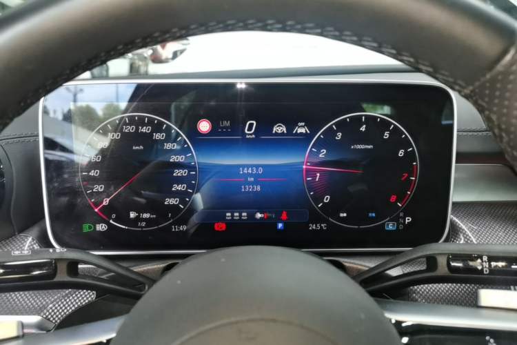 Used Mercedes-Benz C-Class 2025 C 260 L Obsidian Night Sport Edition Instrument Cluster